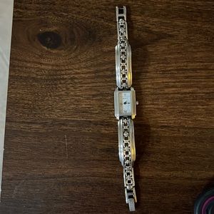Brighton 6” watch Bracelet works Needs battery